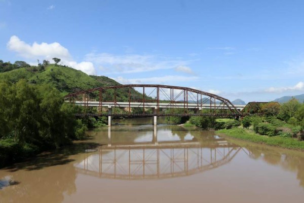 PUENTE NEGROEs otro sitio que llama la atención entre los visitantes. Una vez remodelado pasará a formar parte de los atractivos de Pimienta.