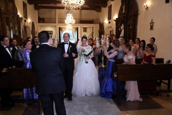 Boda de Soad Facussé y Nelson Valencia