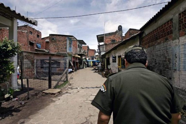 Recluso asesina a su esposa y la entierra en su celda en cárcel boliviana