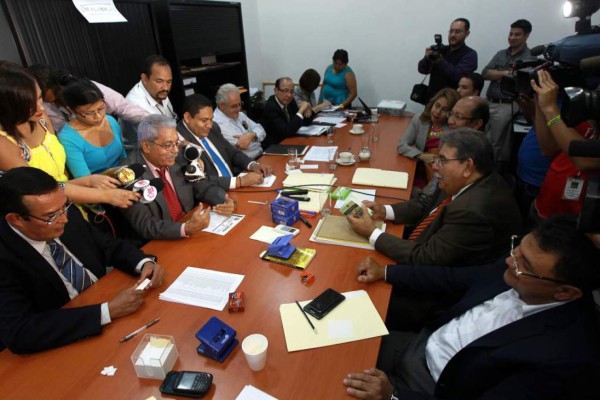 IAIP analiza si aplica sanciones a la Junta Nominadora 