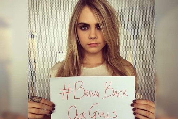 Irina Shayk en topless y más estrellas se unen a #BringBackOurGirls