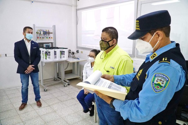 UTH entrega a Sinager su protocolo para el retorno a clases presenciales
