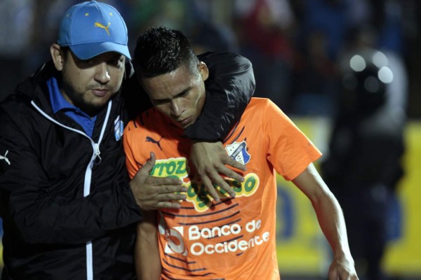 VIDEO: La expulsión de Juan Delgado por dos amarillas en dos minutos