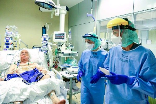 Europa supera los 40,000 muertos por coronavirus y EEUU bate récord de decesos diarios