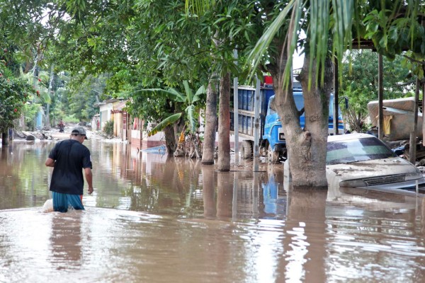 Continúan inundadas aldeas en El Progreso tras tormentas