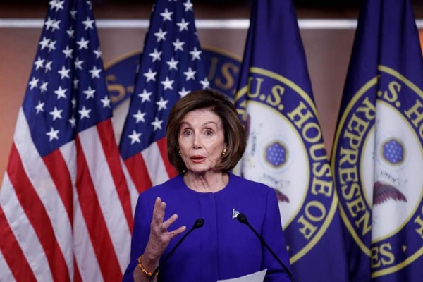 Pelosi acusa a Trump de 'abuso de poder' por sus críticas en el caso Stone