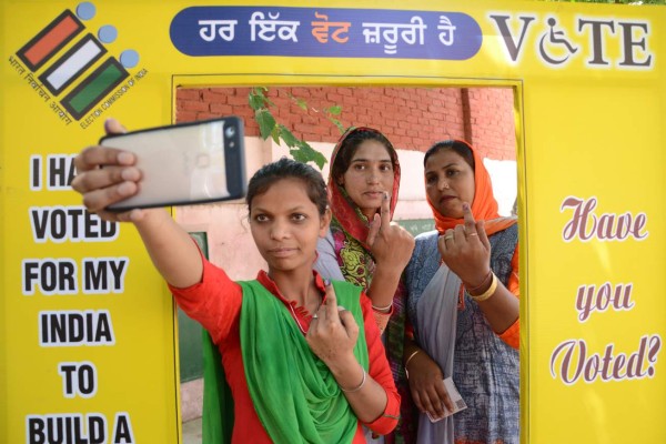 Finalizan en India las mayores elecciones del mundo