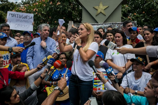 Venezuela: Lilian Tintori denunció a Maduro ante la Haya