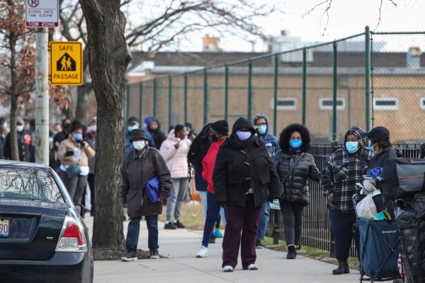 Decenas de indocumentados sin trabajo piden un fondo de alivio en Nueva York