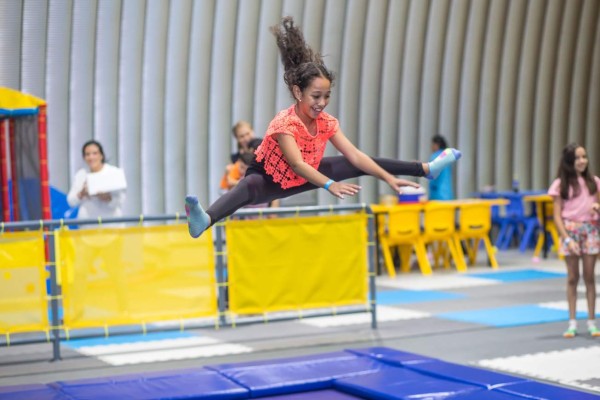 ¡A divertirse sin límites en Planet Jump!