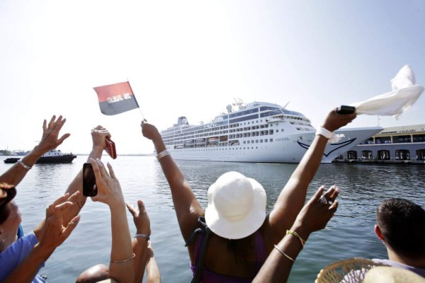 Fathom Adonia es el primer crucero procedente de los Estados Unidos que llegó a Cuba después de medio siglo.