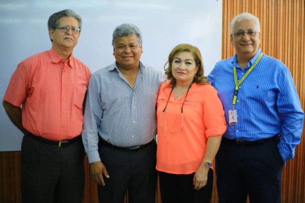 Estudiantes de la Unah-vs llevan alegría a escolares