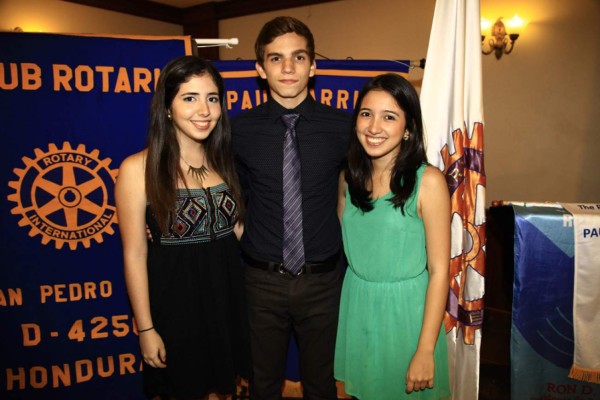 Club Interact es juramentado