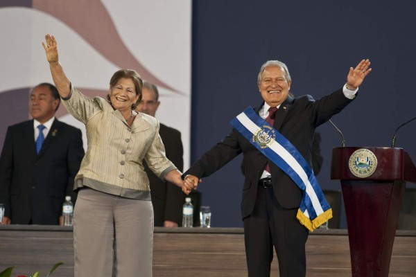 Nicaragua nacionaliza a familiares del expresidente salvadoreño Sánchez Cerén
