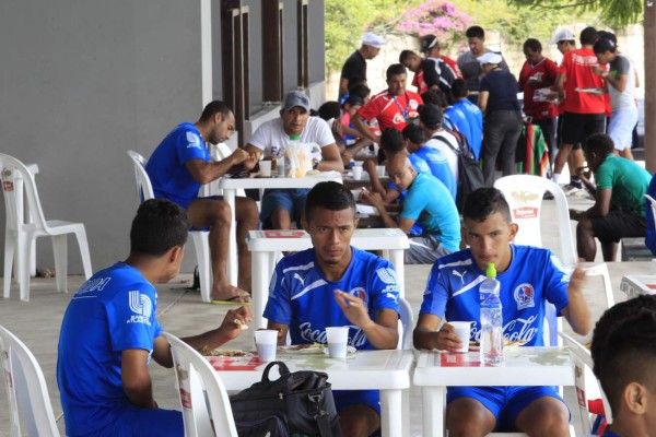 Johnny Palacios volvió a entrenar con el conjunto Olimpia