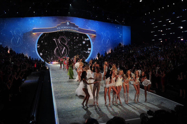 Derroche de sensualidad en el desfile de Victoria's Secret