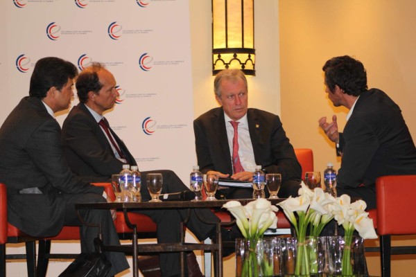 Dialogan sobre oportunidad de inversión en Centroamérica