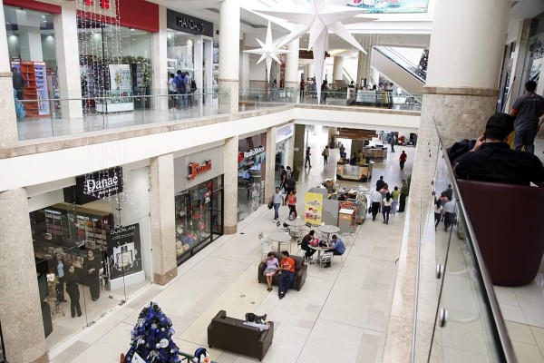 Fiebre de la Black Week invade a capitalinos