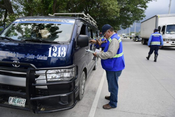 Decomiso de bus por seis meses y multa de L11,000 al que no porte permiso