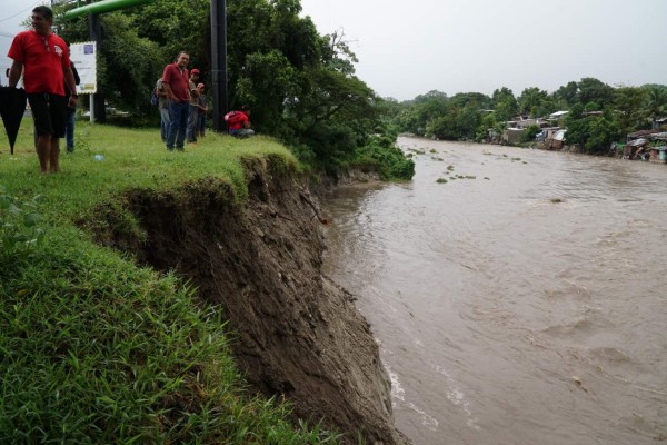 Lloverá hasta el martes por frente frío y disturbio en La Mosquitia