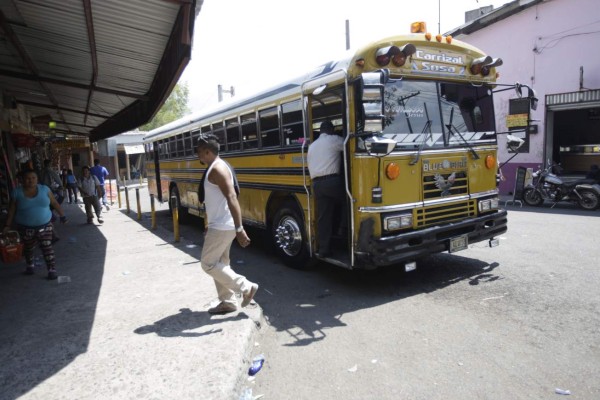 Transporte no autoriza el incremento al pasaje de los buses amarillos en la capital