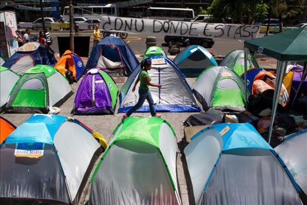 Un estudiante fue tiroteado en Venezuela, lo que elevó a 38 muertos en protestas