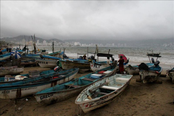 Dos estados de México en 'alerta naranja' ante avance de la tormenta 'Ingrid'