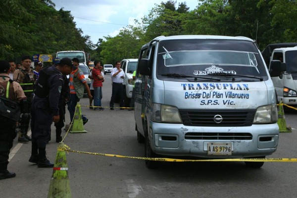 Matan a guardia en asalto a bus rapidito en