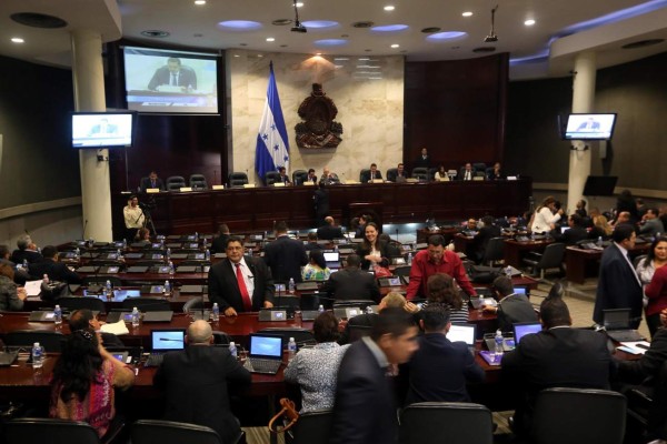 Proyecto de Ley de Transporte pasa sin problemas segundo debate en el CN