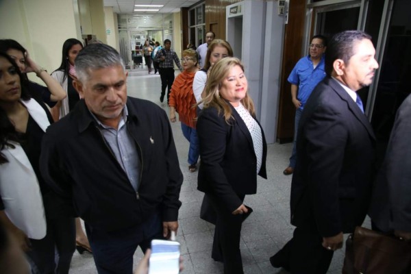 Diputados y exdiputados acusados en caso 'Arca abierta' reciben medidas distintas a la prisión