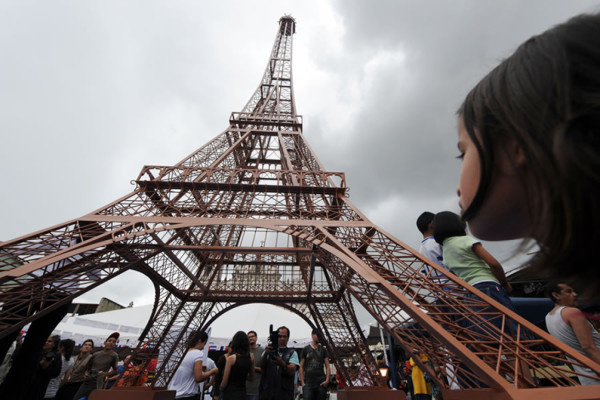 Un mundo lleno de Torres Eiffel