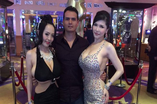 Dejó el seminario y fundó la industria del entretenimiento para adultos en México