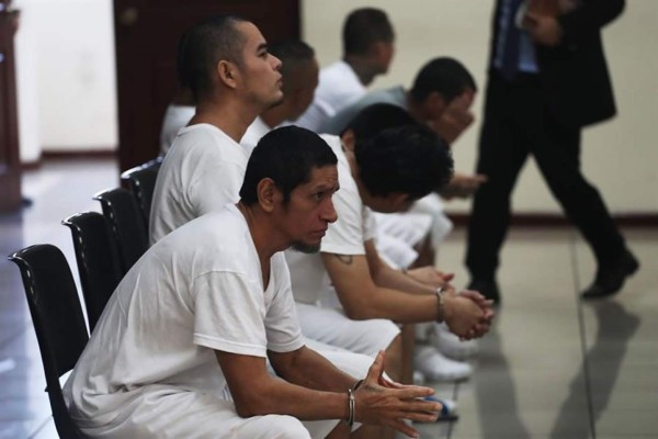 El Salvador juzga a 426 pandilleros de MS-13, incluidos líderes históricos