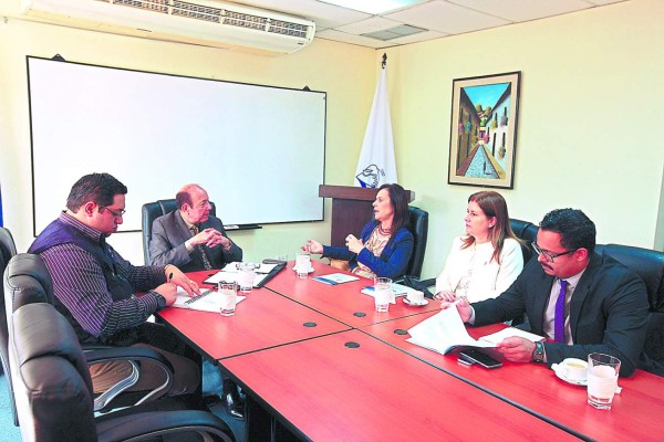 Conadeh dará información a la Maccih sobre denuncias