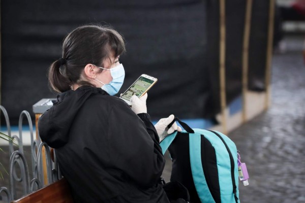 ¿Cree que tiene síntomas del COVID-19? Esto es lo que debe hacer