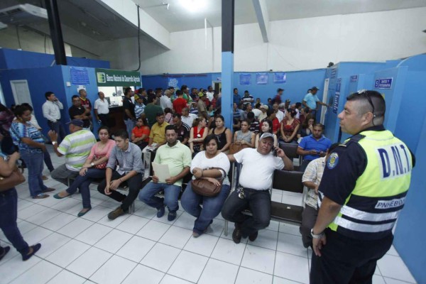 Tránsito reanuda citas para trámite de licencias