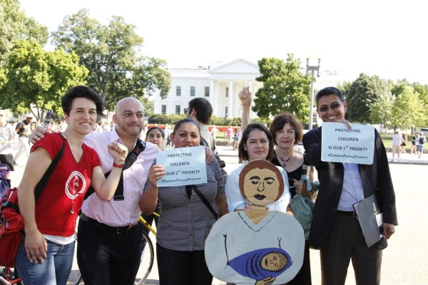 Protestas en la Casa Blanca en solidaridad con los niños migrantes