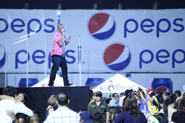 Maluma sedujo y conquistó en el concierto del año