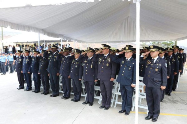 Policía Nacional asciende a 144 oficiales