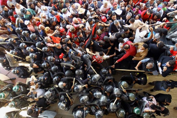 Libre arma zafarrancho nunca antes visto en el Congreso de Honduras