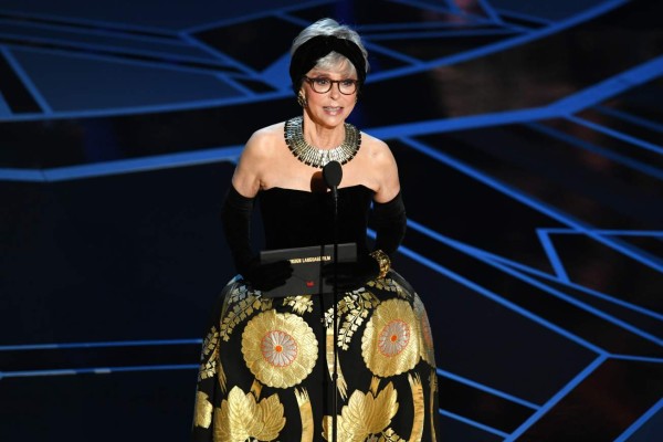 Rita Moreno viste en el Óscar el mismo vestido que llevó cuando ganó en 1962