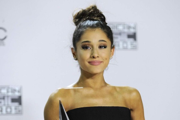 Ariana Grande lloró por la victoria de Donald Trump  