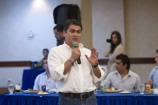 Juan Orlando Hernández promete mejorar alianzas con EUA