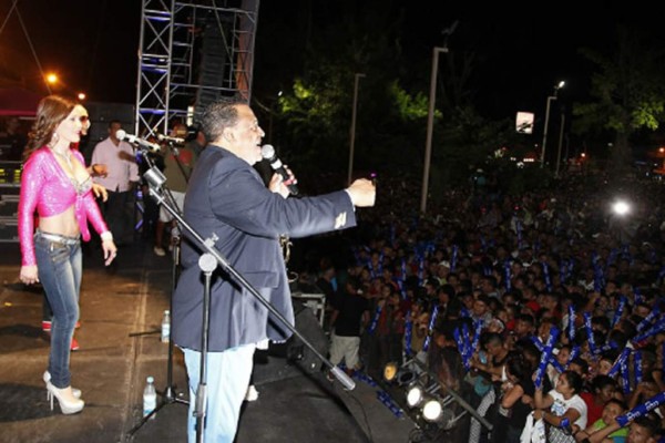 Hondureños celebraron con música y belleza el carnaval de La Ceiba