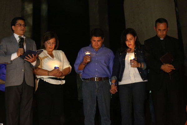 Juan Orlando Hernández dice que creará más de 200 mil empleos