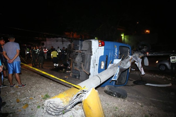 Un muerto y al menos 15 heridos en accidente en Tegucigalpa