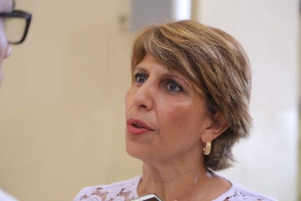 Comité llama a trabajar unidos por restauración de la catedral