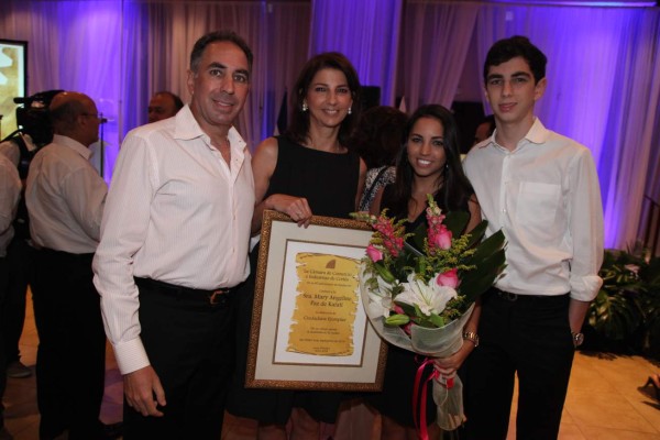 La Ccic entrega el premio Ciudadanos Ejemplares 2016