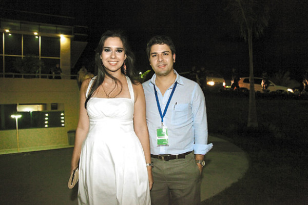 Fiesta catracha en jardines de Altia