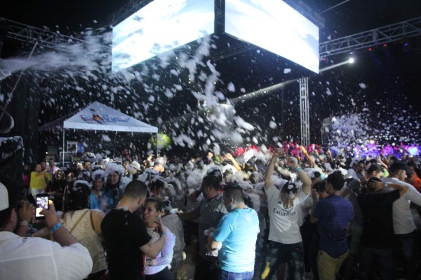 Cierre vibrante del verano con Plan B